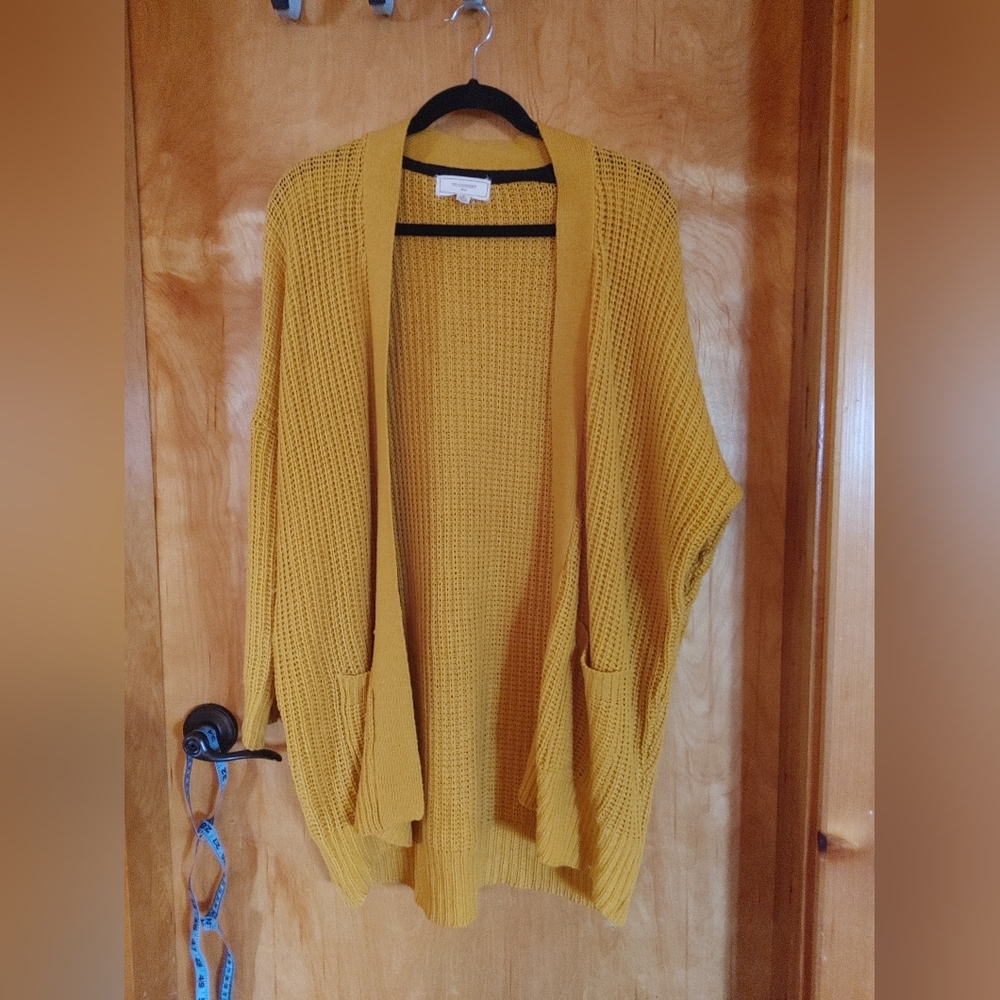 yellow cable knit cardigan, nwot